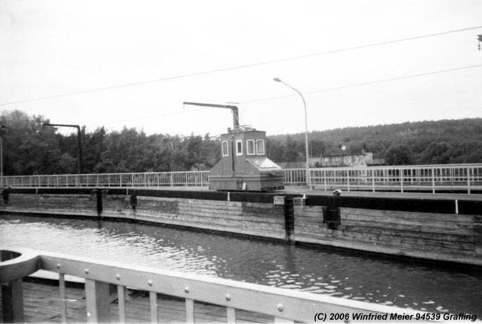 Treidellok in Niederfinow 1993